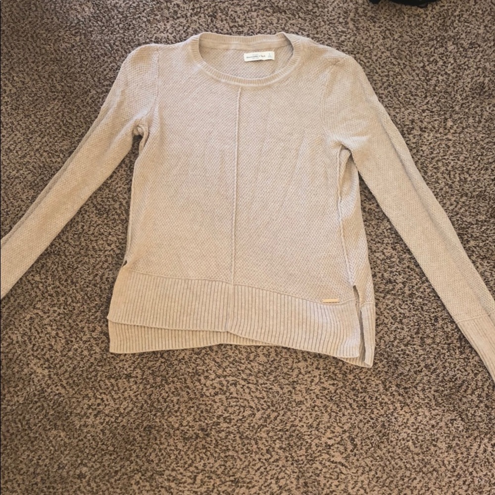 Abercrombie tan knitted sweater